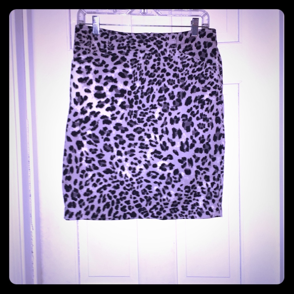 Ellen Tracy animal print mini skirt